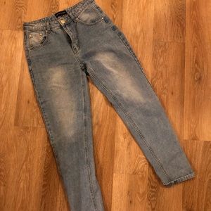 Pretty Little Thing Mom Jeans